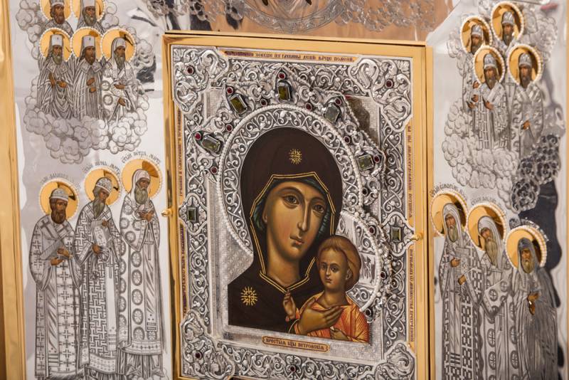 О чем просят православные верующие на праздник Петровской иконы Божией Матери 6 сентября 2024 года